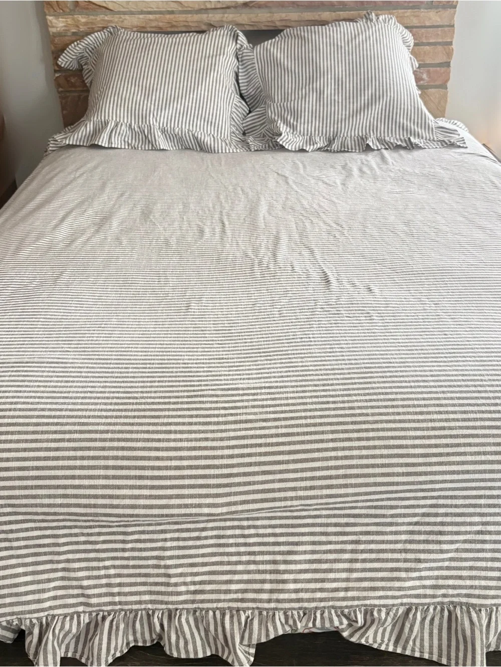 Emily & Meritt x Pottery Barn Teen Gray White Stripe Queen Duvet & Shams Set